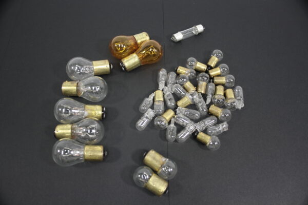 1977-1977 Corvette Light Bulb Kit (39 Pieces)