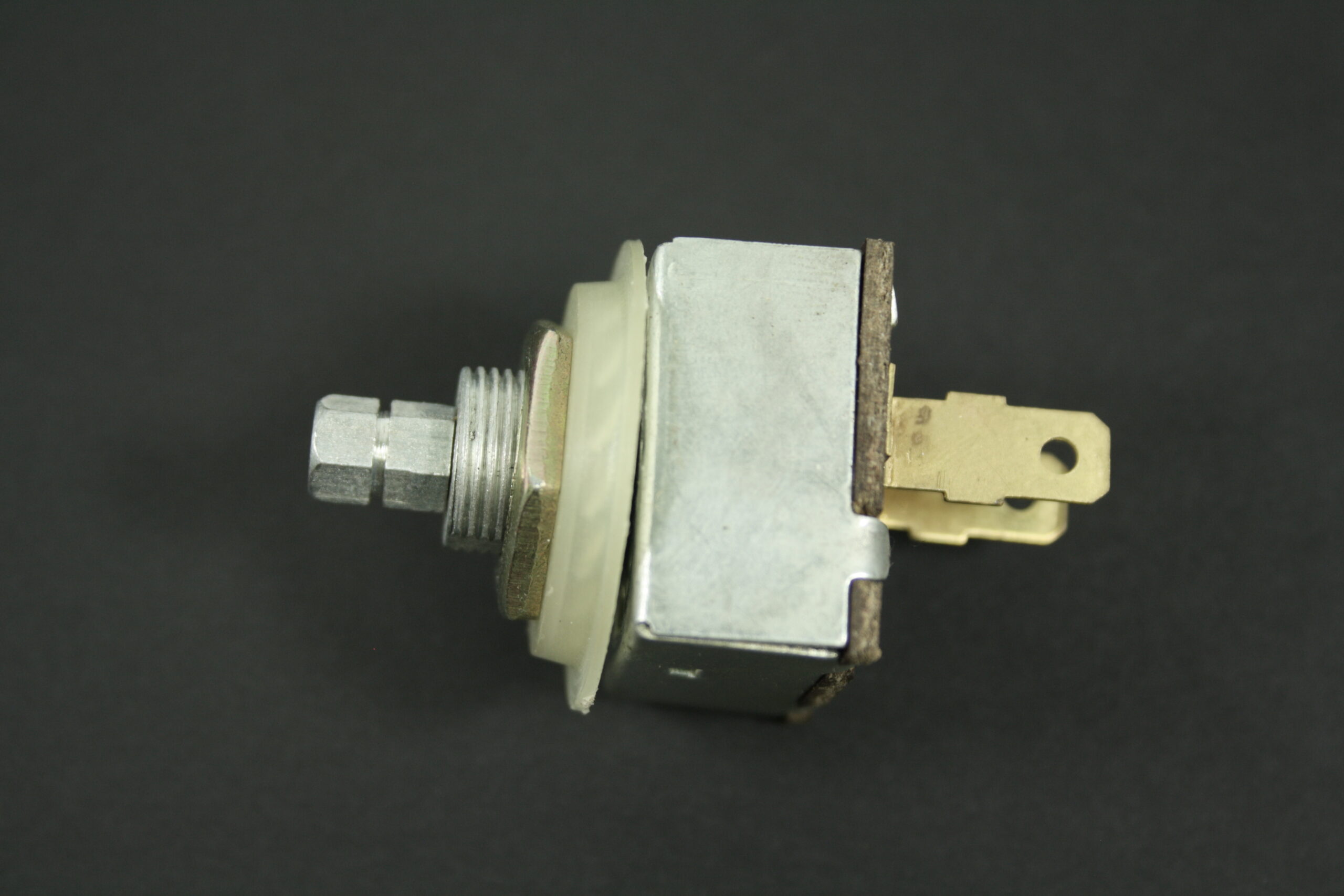 専用 186 48 Wiper Override Switch with AC (370231) – Keen Parts