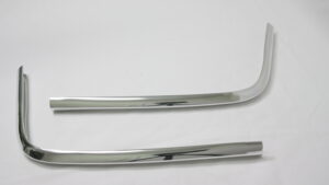 1961-1961 Corvette QUARTER PANEL WRAP AROUND MOULDING (PAIR) (WITHOUT CLIPS)
