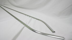 1961-1961 Corvette LH LOWER QUARTER PANEL MOULDING (WITHOUT CLIPS)